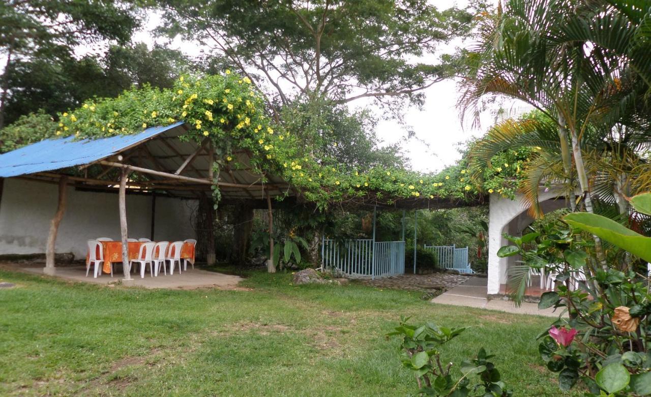 Centro Recreacional Villa Clarita 里韦拉 外观 照片